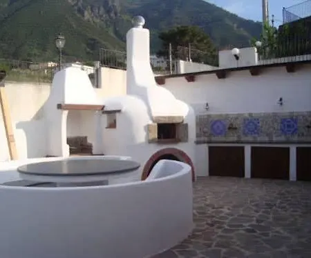 Vacanze Lory * Malfa (Salina)